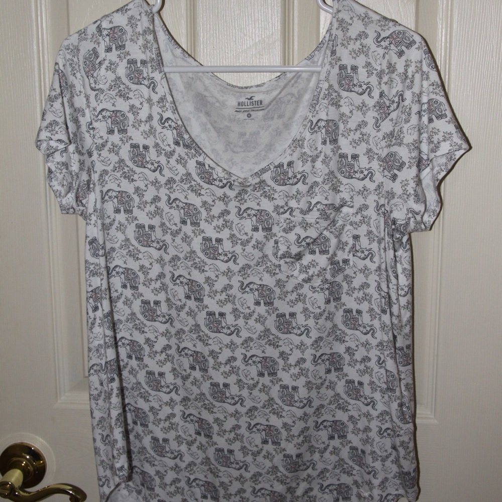 Hollister Graphic Tee